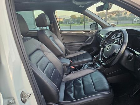 2017-Volkswagen-Tiguan-20-TDI-Highline-4Motion-Auto_11