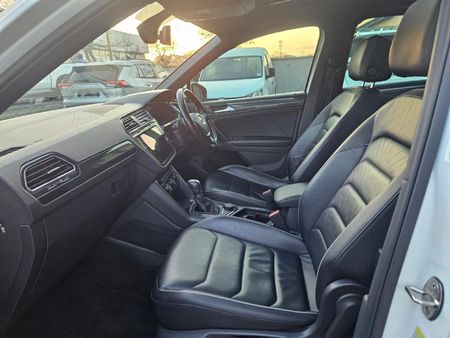 2017-Volkswagen-Tiguan-20-TDI-Highline-4Motion-Auto_12