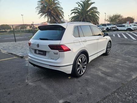 2017-Volkswagen-Tiguan-20-TDI-Highline-4Motion-Auto_1