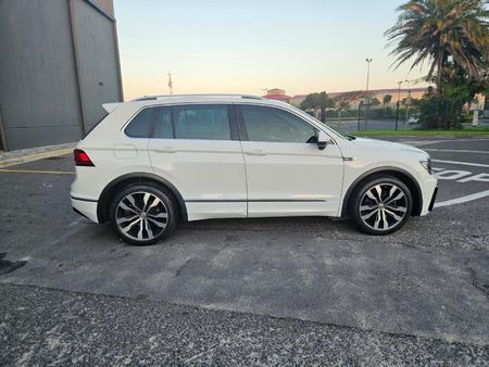 2017-Volkswagen-Tiguan-20-TDI-Highline-4Motion-Auto_4