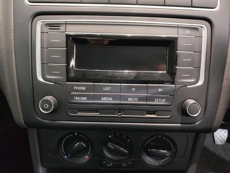 2023-Volkswagen-Polo-Vivo-14-Trendline-5-dr_13