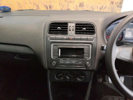 2023-Volkswagen-Polo-Vivo-14-Trendline-5-dr_14