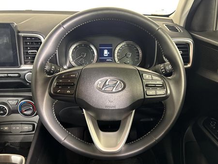 2022-Hyundai-Venue-10-TGDI-Fluid-Auto_10