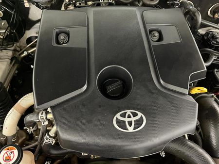 2020-Toyota-Hilux-24-GD-6-Raised-Body-SRX-Auto-Double-Cab_14