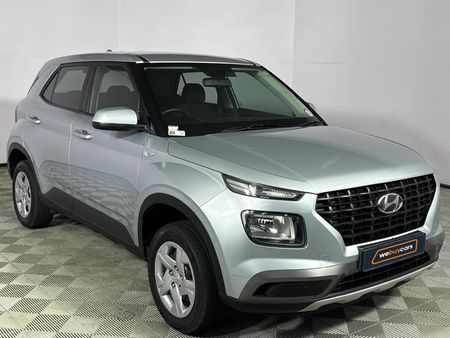 2022-Hyundai-Venue-12-Motion_15