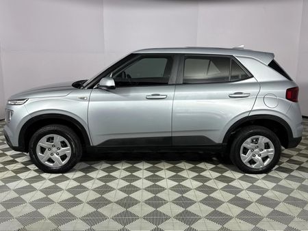 2022-Hyundai-Venue-12-Motion_18