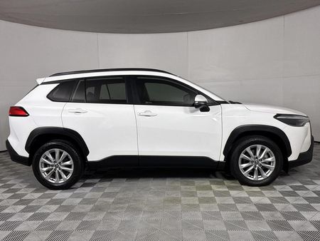 2023-Toyota-Corolla-Cross-18-XS_14