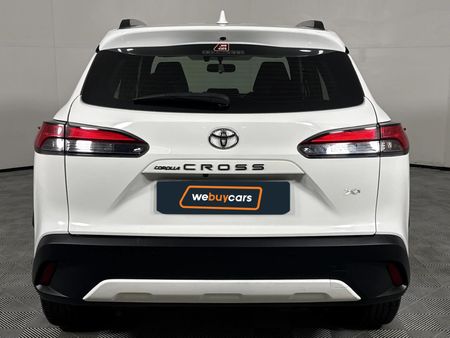 2023-Toyota-Corolla-Cross-18-XS_15