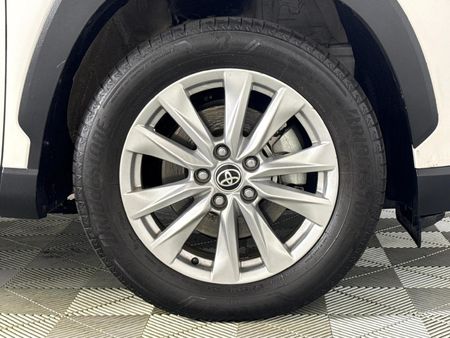 2023-Toyota-Corolla-Cross-18-XS_5