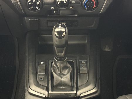 2023-Isuzu-D-Max-19-DDI-HR-LS-Auto-Double-Cab_9