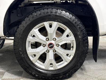 2023-Isuzu-D-Max-19-DDI-HR-LS-Auto-Double-Cab_6