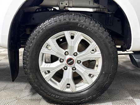 2023-Isuzu-D-Max-19-DDI-HR-LS-Auto-Double-Cab_7