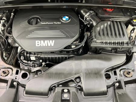 2016-BMW-X1-sDrive18i-Auto_12