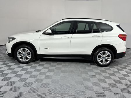 2016-BMW-X1-sDrive18i-Auto_17