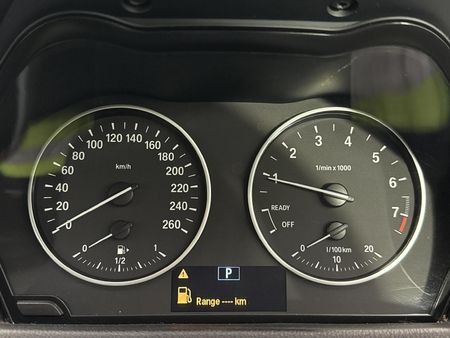 2016-BMW-X1-sDrive18i-Auto_2