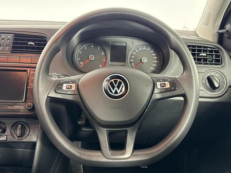 2024-Volkswagen-Polo-Vivo-16-Comfortline-Auto-5-dr_12