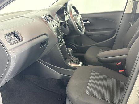 2024-Volkswagen-Polo-Vivo-16-Comfortline-Auto-5-dr_8