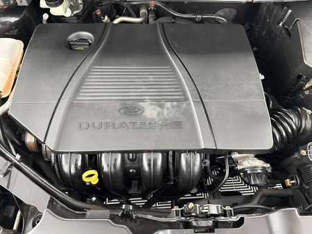 2010-Ford-Focus-18-Si-5-dr_12