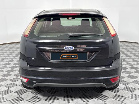 2010-Ford-Focus-18-Si-5-dr_17