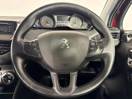 2014-Peugeot-208-12-VTi-Access-5-dr_12