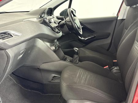 2014-Peugeot-208-12-VTi-Access-5-dr_8
