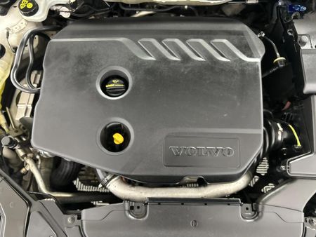 2014-Volvo-V40-D2-Excel_12