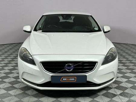 2014-Volvo-V40-D2-Excel_14
