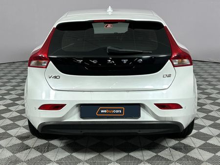 2014-Volvo-V40-D2-Excel_17