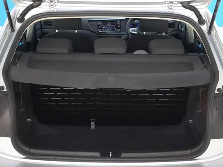 2025-Volkswagen-Polo-10-TSI_10