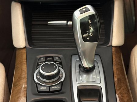 2010-BMW-X6-xDrive35i_10