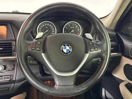 2010-BMW-X6-xDrive35i_13