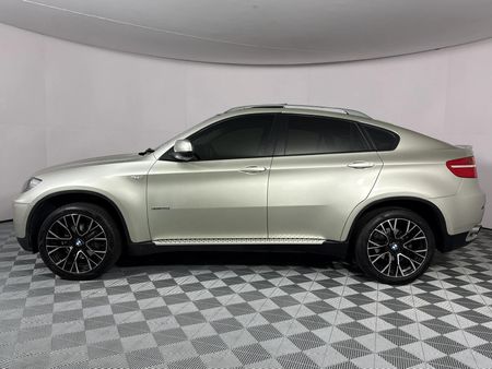 2010-BMW-X6-xDrive35i_21