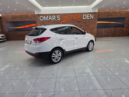 2014-Hyundai-ix35-20-Premium_3