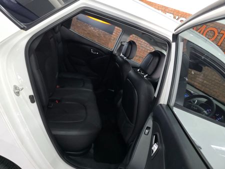 2014-Hyundai-ix35-20-Premium_7