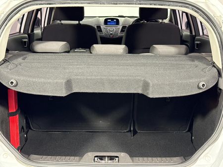 2017-Ford-Fiesta-10-EcoBoost-Trend-5-dr_11