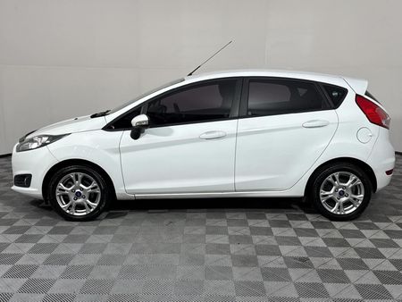2017-Ford-Fiesta-10-EcoBoost-Trend-5-dr_14