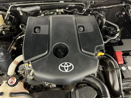 2025-Toyota-Fortuner-24-GD-6-RB-Auto_10