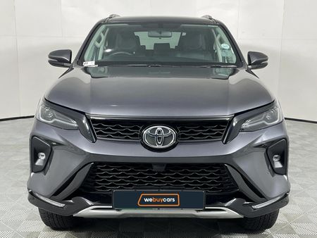 2025-Toyota-Fortuner-24-GD-6-RB-Auto_12