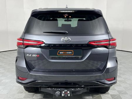 2025-Toyota-Fortuner-24-GD-6-RB-Auto_15