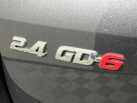 2025-Toyota-Fortuner-24-GD-6-RB-Auto_8