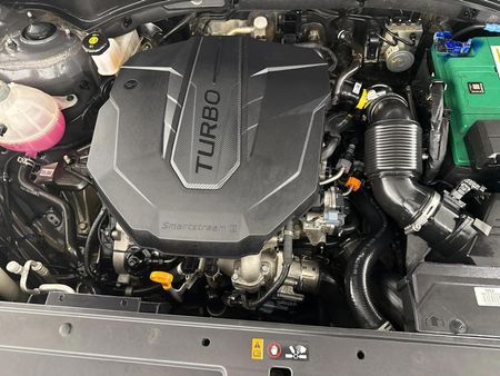 2021-Hyundai-Santa-Fe-R22-Executive-Auto-7-seat_5