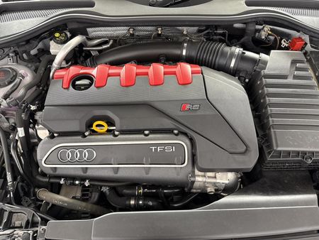 2023-Audi-TT-RS-Coupe-quattro-Auto-294kW_12