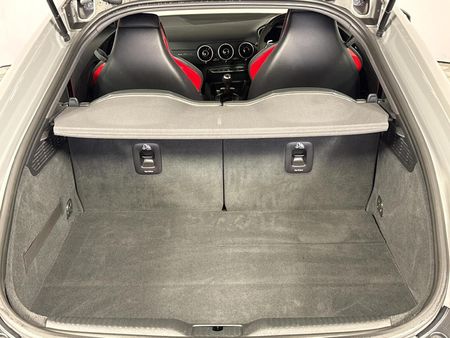 2023-Audi-TT-RS-Coupe-quattro-Auto-294kW_13