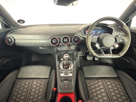 2023-Audi-TT-RS-Coupe-quattro-Auto-294kW_1