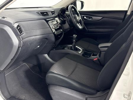 2020-Nissan-X-Trail-16-dCi-Visia-7-seat_8