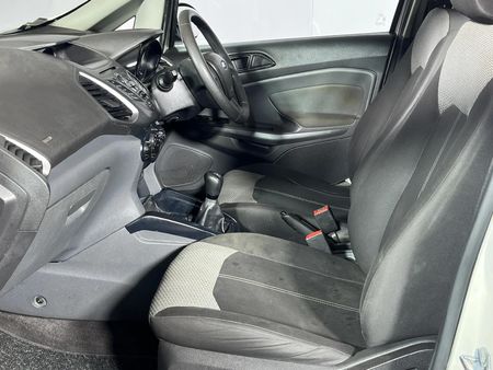2017-Ford-EcoSport-15-TiVCT-Ambiente_8