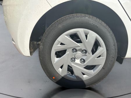 2026-Hyundai-Grand-i10-10-Motion_10