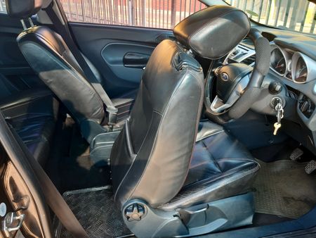 2011-Ford-Fiesta-Passion-For-Life_18
