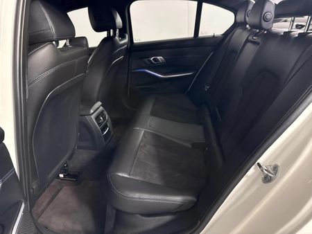 2022-BMW-3-Series-320i-M-Sport-Auto_3