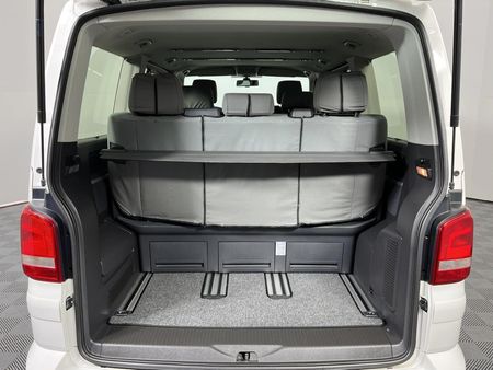2014-Volkswagen-Caravelle-T5-20-BiTDI-Auto-4Motion_13